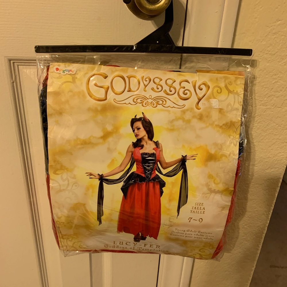 NWT GODYSSEY YOUNG ADULT HALLOWEEN COSTUME SZ 7-9